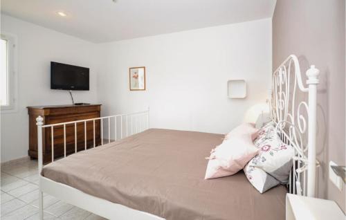 Poulx House | 5 Bedroom Gorgeous Home In Poulx