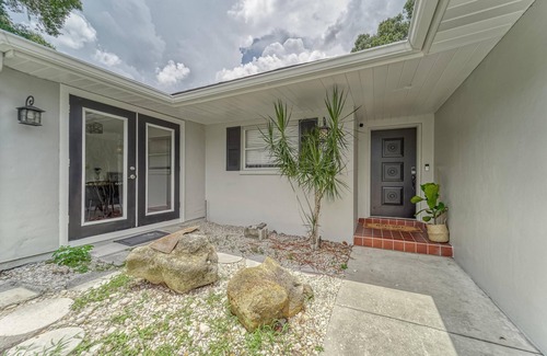 Brandon House | 5 Bedroom + Heated Pool & Game Room