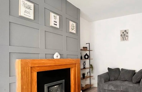 Sheffield House | 5 Bedroom House- 20% off monthly stay