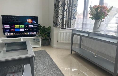 Lewisham House | 5 bedroom House SE6