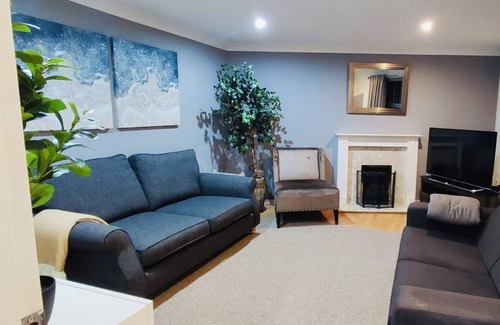 Eastbourne House | 5 Bedroom House sleeping up to 8 people in Eastbourne South Harbour