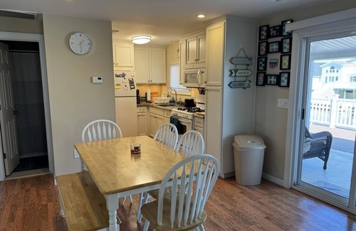 Beach Haven West House | 5 BEDROOM LAGOON FRONT - NEW TO RENTAL MARKET