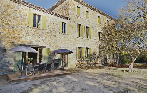 Anduze House | 5 Bedroom Pet Friendly Home In Anduze
