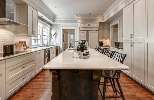 Buckhead Apartment | 5 Bedroom Single family 255298 by Houzlet