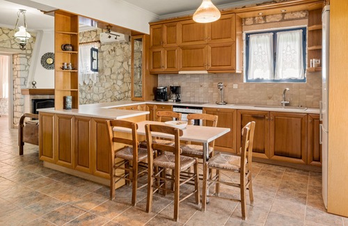 Leivathos Villa | 5 bedroom Stone Villa in Trapezaki