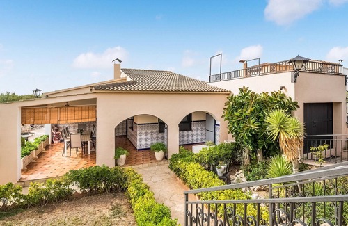 El Roc de Sant Gaieta House | 5 bedroom stunning home in Roda de Berà