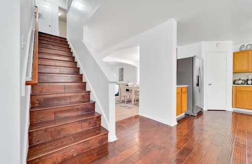 Houston House | 5 bedrooms Luxury House. Sleeps 16 people