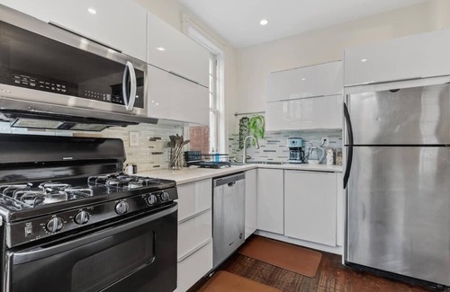 Park View House | 5-BR Historic Home Nestled Btw Petworth & CoHi