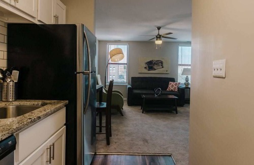 Lockerbie Square Apartment | 5 Combined Apartments Near Lucas Oil Stadiom