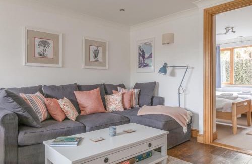 Bugford Apartment | 5 Court Cottage, Hillfield Village