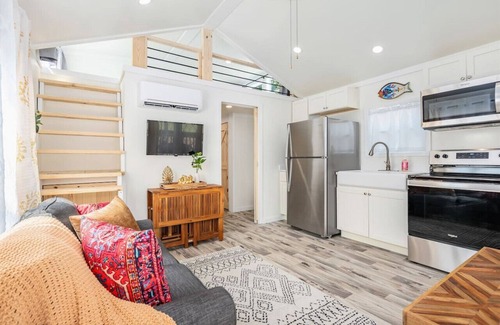 Guntersville Cottage | 5 Cozy Casita Pet Friendly Cabin Guntersville Sleeps 4