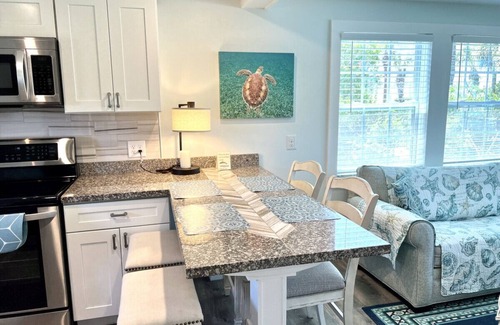 St. Augustine Beach Cottage | 5 F Street - Sand Dollar West
