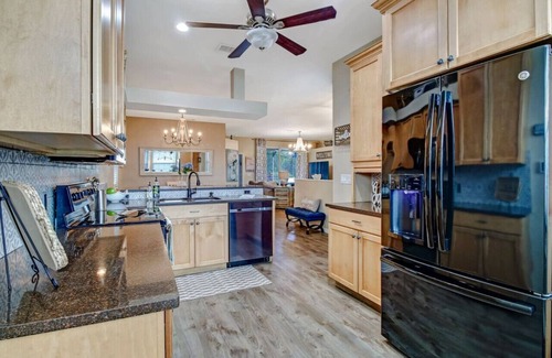 Central Naples House | 5* Florida living. Stylish & tranquil pool home in Briarwood