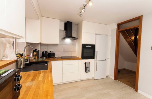 Bowthorpe House | 5 Guests - 2-Bed House - Bbq - Free Parking