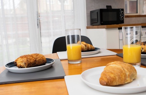 Bowthorpe House | 5 Guests - 2-Bed House - Bbq - Free Parking