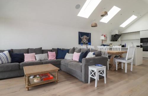 Porth House | 5 Longshore