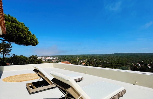 Colares Villa | 5* Luxury Villa, with infinity pool and tennis court, short walk to the beach.