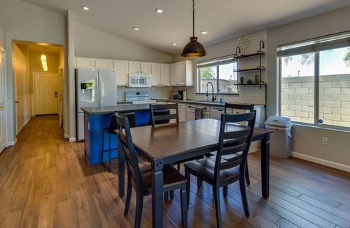 Gilbert House | 5 Mi to Dtwn Gilbert: Home w/Pool & Patio