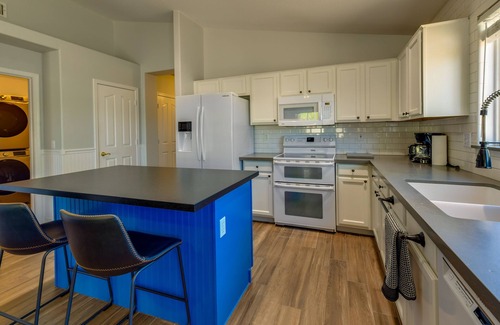 Gilbert House | 5 Mi to Dtwn Gilbert: Home w/Pool & Patio