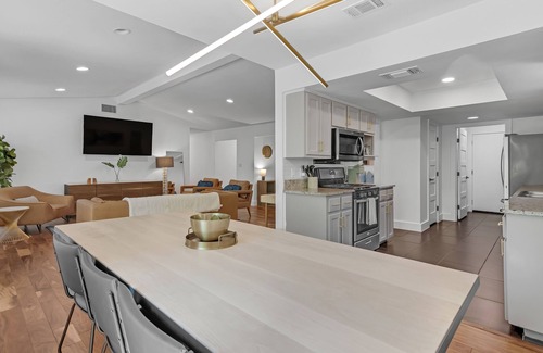 Austin House | 5 mins to Zilker Modern Marvel /Family escape