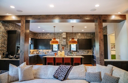 Tulsa House | 5 minute Walk from the Gathering Place and the Discovery Lab!