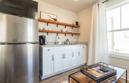 Durham Apartment | 5 Minute walk to Grocery & Grub, 1 mile away from Downtown & Duke University!