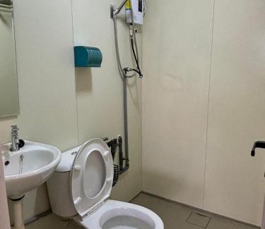 Penampang Hotel | 5 Minutes Airport Lodge