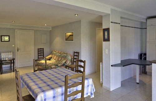 Sarlat-la-Caneda Apartment | 5 minutes from Sarlat. Country apartment for 4 to 5 people