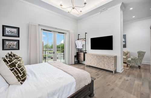 Cullman Hotel | 5 Minutes from I65 | In the heart of Cullman | Experience The Frankweiler