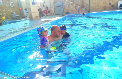 Ashkelon Apartment | 5 minutes from the beach and skates Park. Swimming pool, Sauna, Jacuzzi.