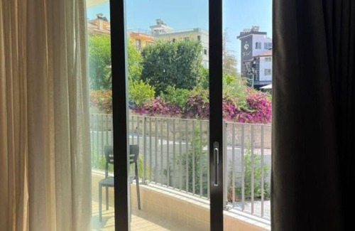 Vlore Apartment | 5-minutes to the sea! One-Bedroom Apartment with Balcony