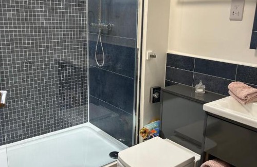 Sheringham House | 5 O Clock Somewhere with Private Hot Tub