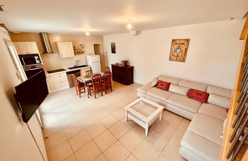 Aigues-Vives House | 5 pers rental in Aigues-Vives 20 km from the beaches - between Montpellier and Nîmes