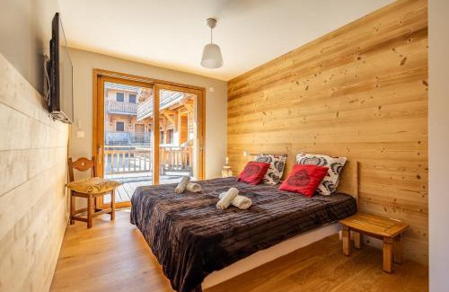Les Allues Apartment | 5-Person Apartment with Large Terrace