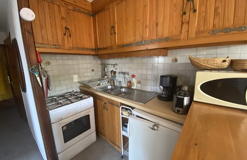 Cohennoz Apartment | 5-person apt, Cernix center, near slopes & shops, pets allowed, parking, balcony