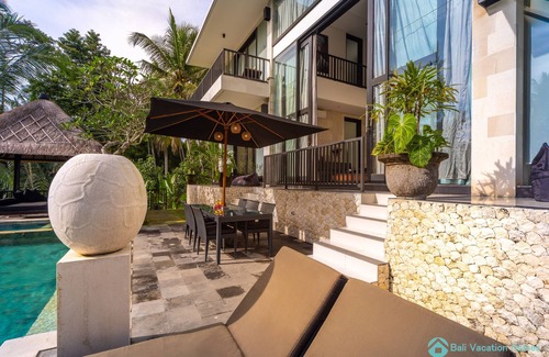 Abiansemal Villa | 5 * Pool villa in Ubud with free airport pick up and free use of bikes!
