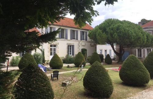 La Tremblade Apartment | 5-room apartment 2 mn walk from town. 5 mn from beaches, 25 mn from Royan.