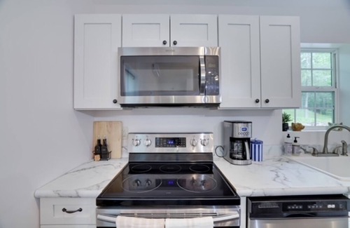 Tafton House | 5 Rooms 3 Bath-Lake Wallenpaupack RetreatnSpace Avail for Boat or PWC w/Trailer!