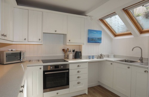 Cemaes Bay Cottage | 5 SEA VIEW STREET, family friendly, with open fire in Cemaes Bay