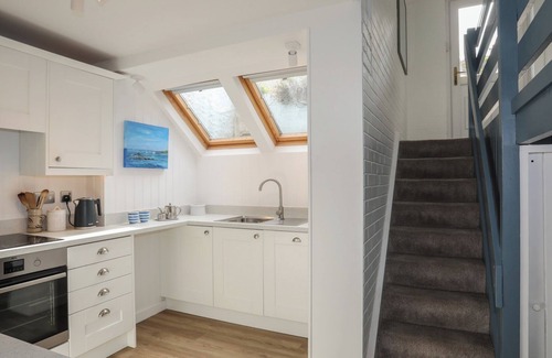 Cemaes Bay Cottage | 5 SEA VIEW STREET, family friendly, with open fire in Cemaes Bay