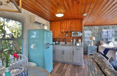 Treasure Island House | 5 - Seahorse Cottages - Coconut
