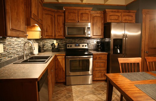Wildernest Condo | 5-Star 2 Bdrm Condo-Mtn Views-Great Rates-Free WIFI- Personal Owner Contact