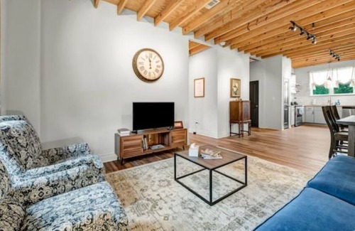Downtown Apartment | 5-Star 2BR: Clean, Comfy, SuperHost Hospitality