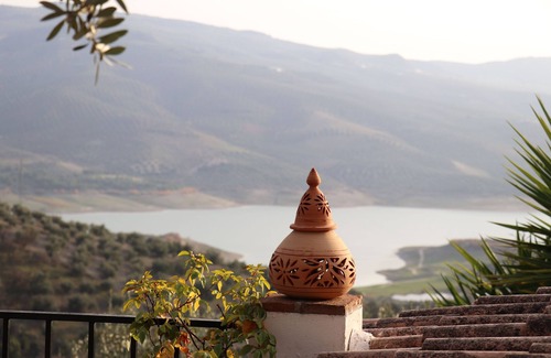 Iznajar Villa | 5 Star, 3 Double Bedroom Villa, with Fantastic Lake Views