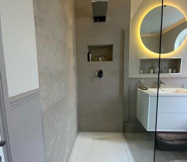 Lewisham House | 5 Star, Boutique Victorian,Entire 3 bedroom hse ,STH LONDON
