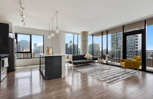 Near North Side Apartment | 5-Star Gold Coast Experience in a Luxe 2BR Retreat