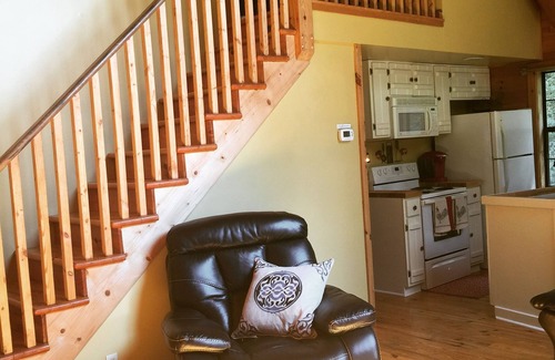 Gatlinburg - Pigeon Forge Ski Chalet | 5 STAR rated, easy to access, close to the main strip, tons of character!