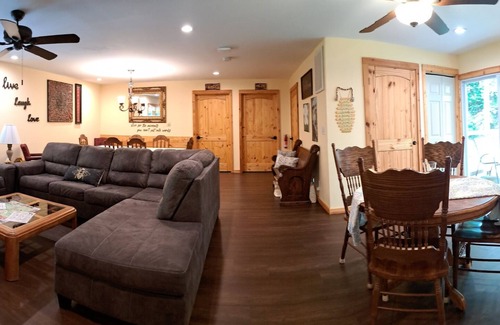Gatlinburg Cottage | 5.STAR Wheelchair-friendly Smoky Mountain getaway 5.bed 3.bath 6.min to Downtown