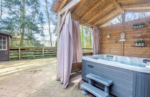 Tattershall Cottage | 5 The Glades - UK46753