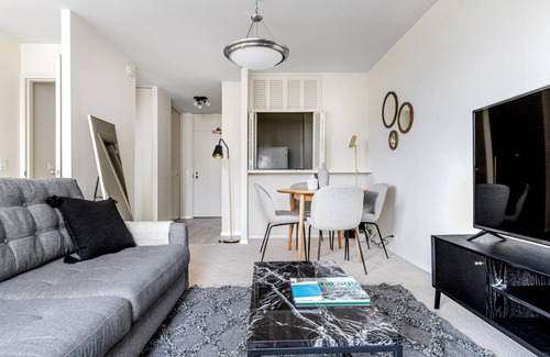 Lake View East Apartment | 50 m² Studio flat ∙ 1 bedroom ∙ 2 guests